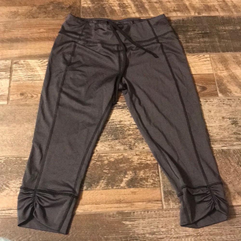 Workout capris size S